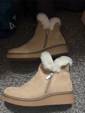 Women's Suede Faux-Fur Ankle Boots in Tan